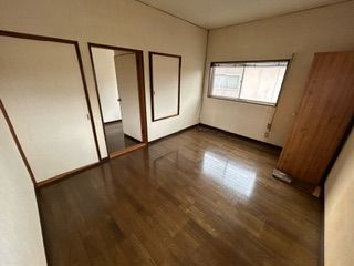 ４LDK庭付き２階建住宅でお手頃価格！