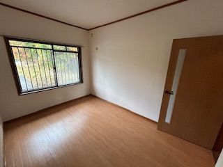 カウンターキッチン付きでLDK広々！