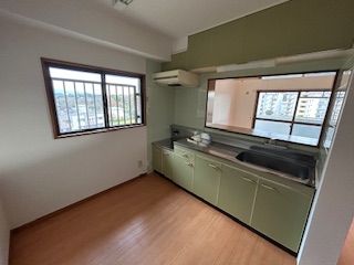 カウンターキッチン付きでLDK広々！