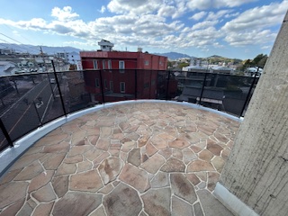 近隣飲食店多数！こだわりの内装！最上階で眺望良好！セカンドハウスにも最適！