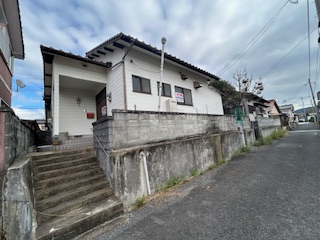 人気の戸建てお手頃物件！　　　吉隈貸家