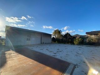 資材倉庫に最適！広々駐車場！　　矢尾貸倉庫