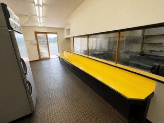 広々駐車場完備！R２０１号バイパス付近でアクセス良好！飲食店可！！！
