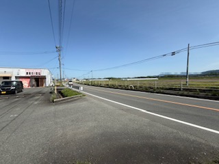 広々駐車場完備！R２０１号バイパス付近でアクセス良好！飲食店可！！！