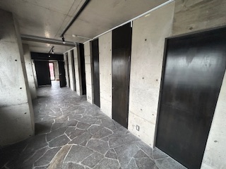 近隣飲食店多数！こだわりの内装！最上階で眺望良好！セカンドハウスにも最適！