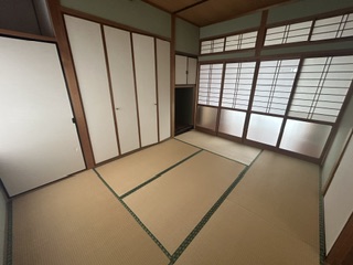 部屋数多数5DK！庭付き平屋戸建て！