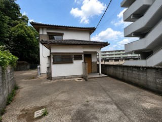 5DK広々の戸建て！小中学校徒歩圏内！子育て世代に最適
