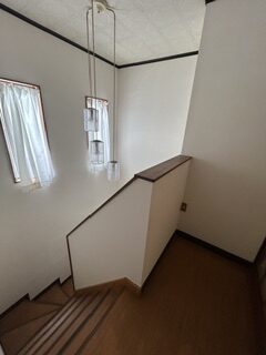 5DK広々の戸建て！小中学校徒歩圏内！子育て世代に最適